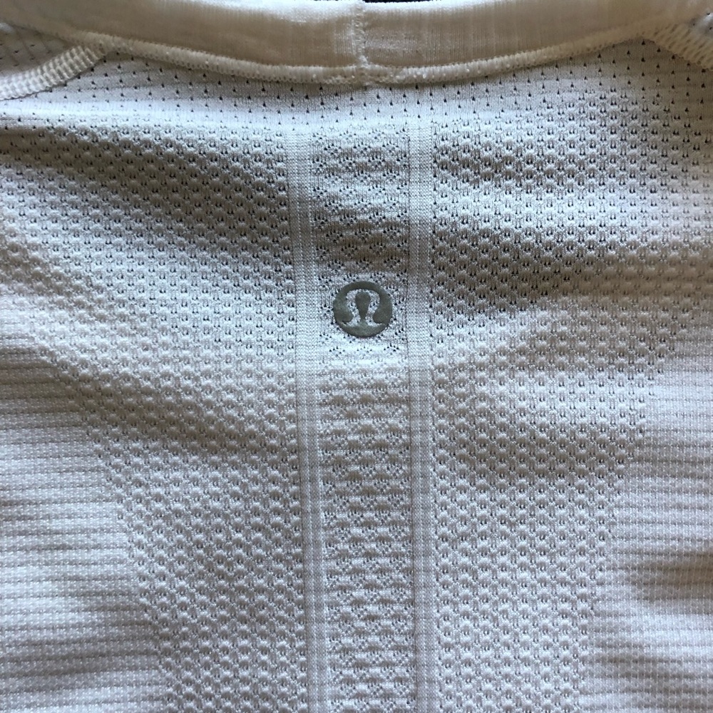 Long sleeve Lululemon Top *WHITE*